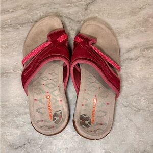 Merrell flip flops. Fuchsia pink. Size woman’s 7.